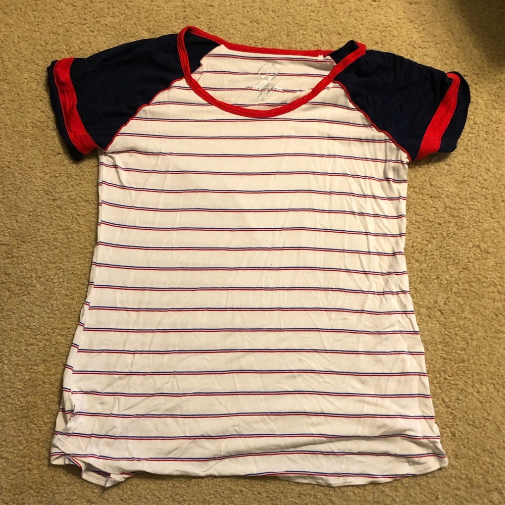 Women’s comfort short sleeved top